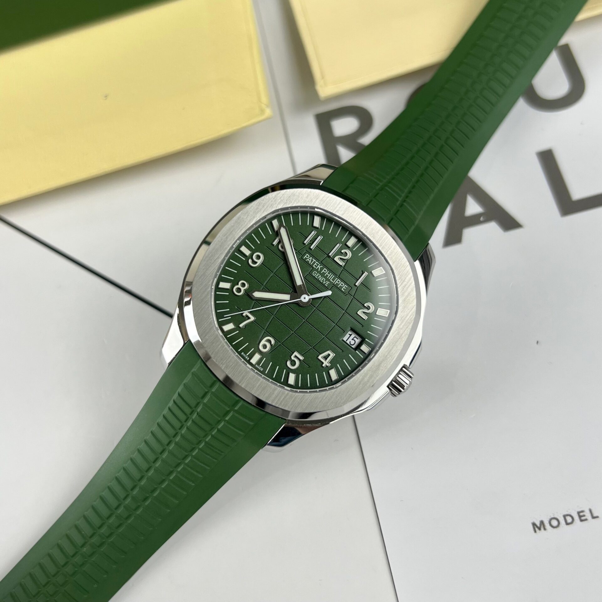 Patek Philippe Aquanaut 5168G Replica 1:1 Watch Green 42.2mm - Soul Replicas