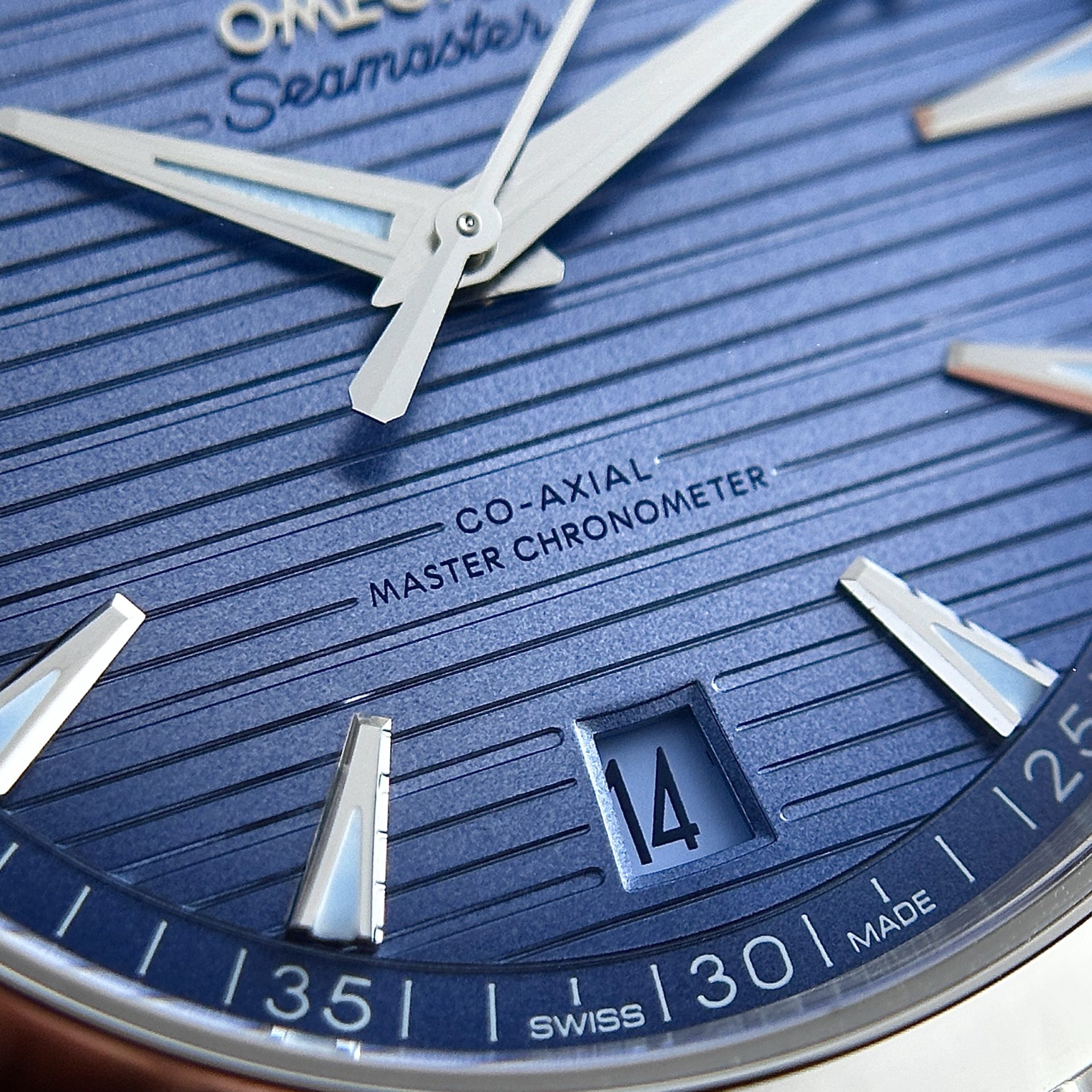 Omega Seamaster Summer Blue Dial Replica Watch VS Factory 41mm - Soul Replicas