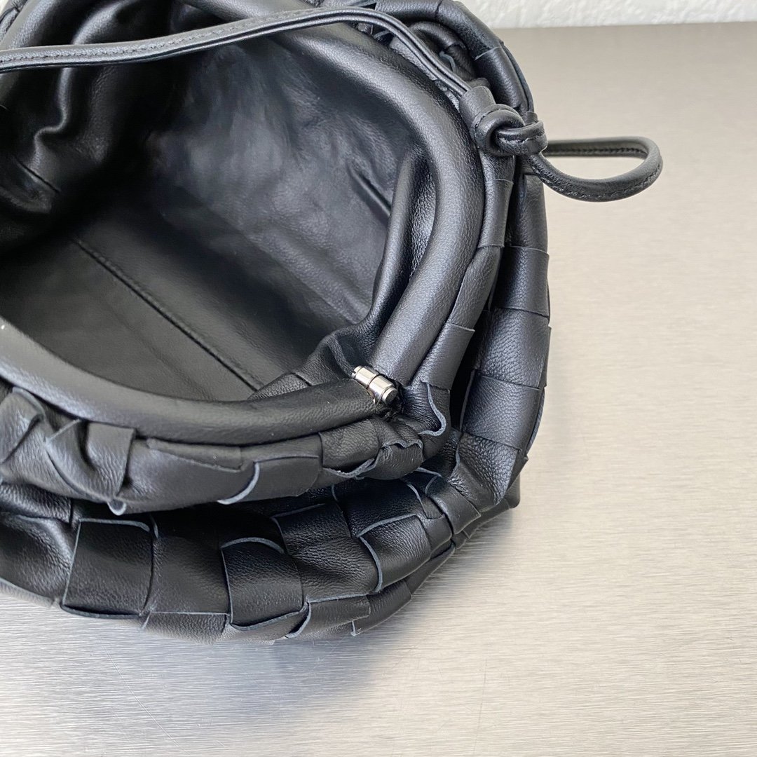 Bottega Veneta Mini Pouch Black. For Women. Women-s Bags 8.6in/22cm 585852VCPP18803 - Soul Replicas