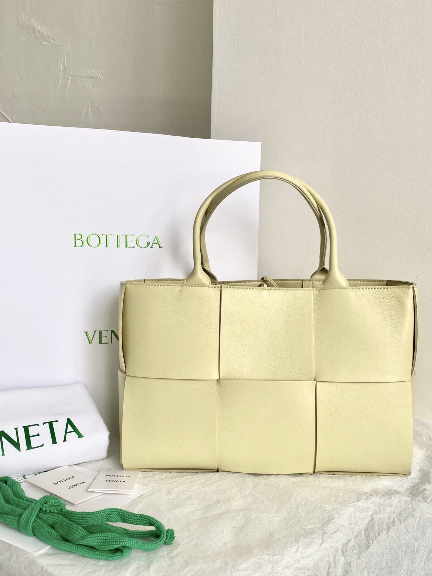 Bottega Veneta Arco Tote Bag For Women 16.14in/41cm In Yellow Ice Cream 609175VCQC27450 - Soul Replicas