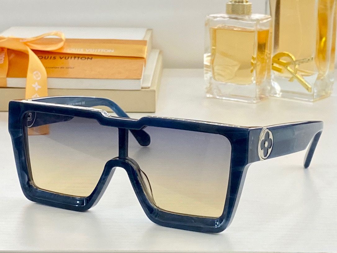 Louis Vuitton Grease Mask Sunglasses - Soul Replicas