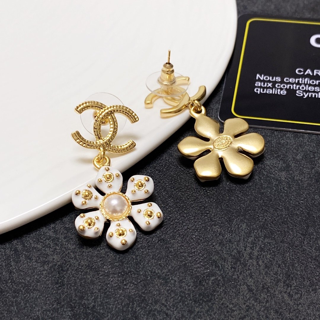 Chanel Earrings - Soul Replicas