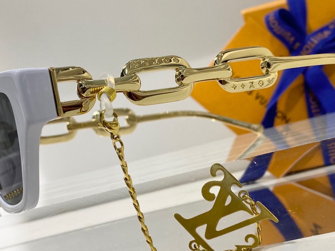 Louis Vuitton Edge Cat Eye Sunglasses - Soul Replicas