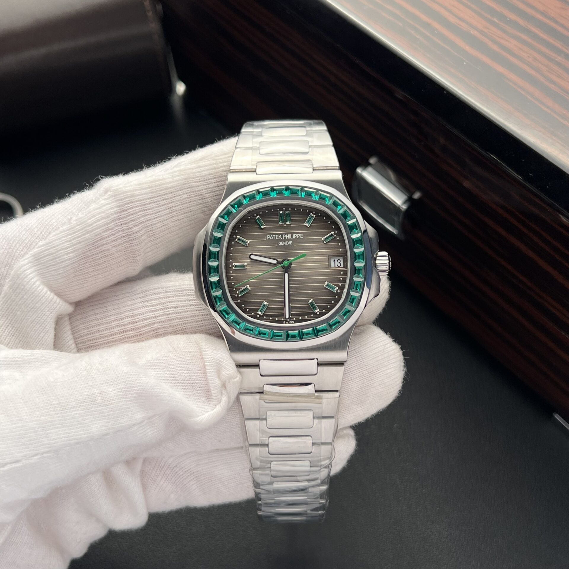 Patek Philippe Replica Watch Nautilus 5723 Gray Dial Metal Wire 40mm - Soul Replicas