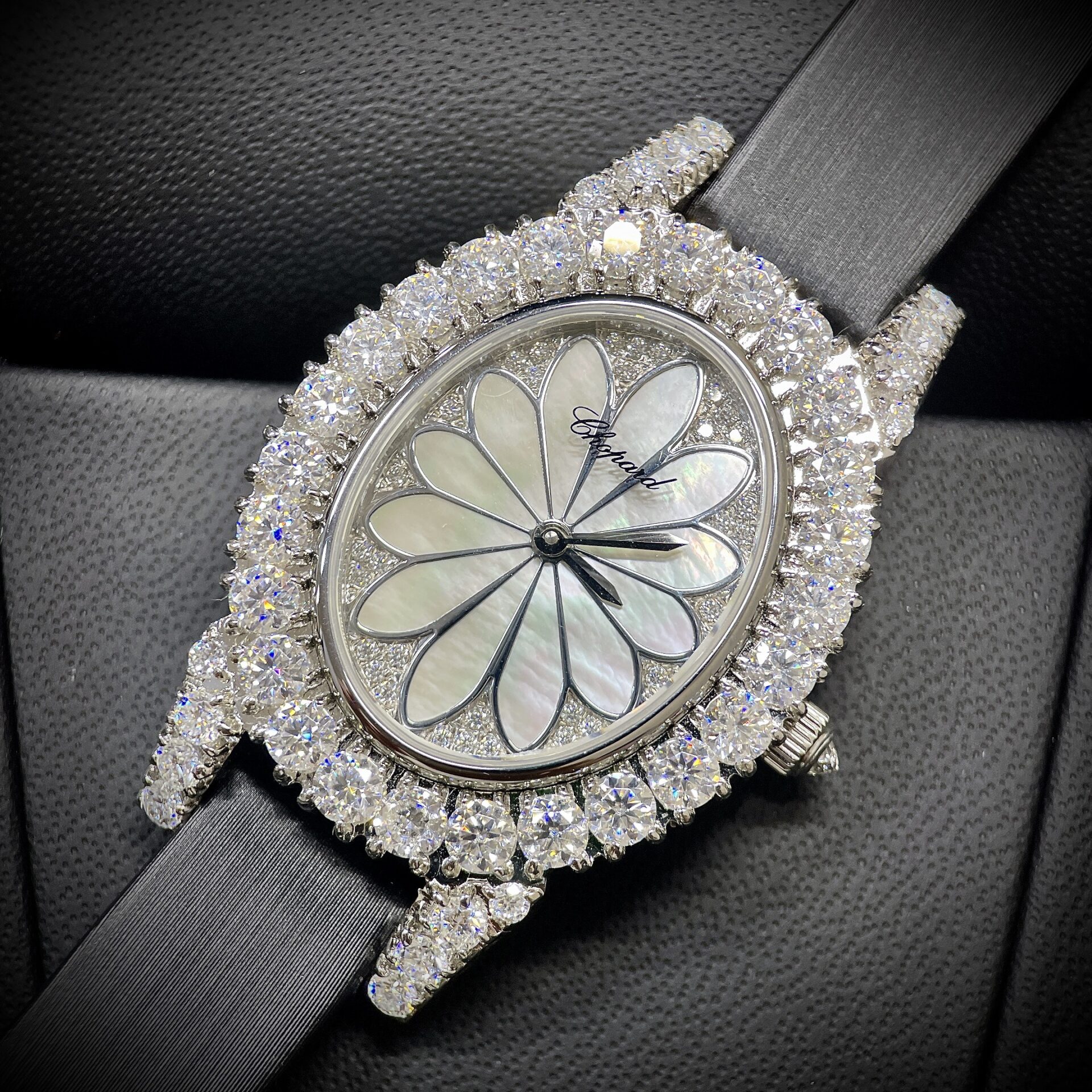 Chopard Mother Of Pearl Dial Replica 1:1 Watch Full Diamond Moissanite 34mm - Soul Replicas
