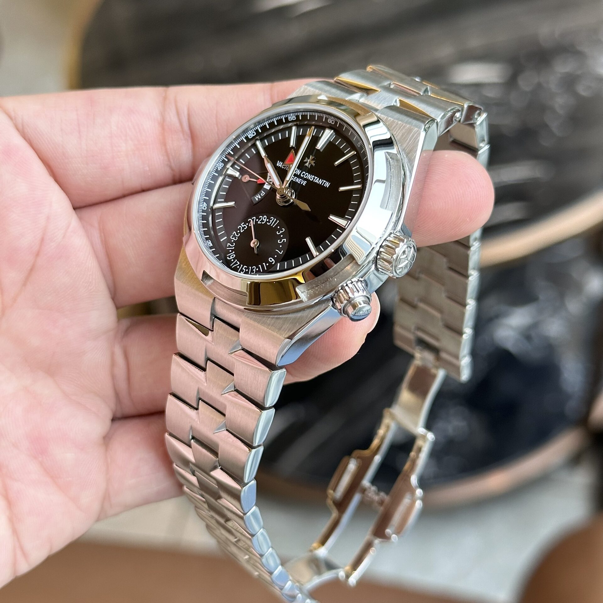 Vacheron Constantin Overseas Tourbillon 7900V Rep 11 Watch Black Dial 41mm - Soul Replicas