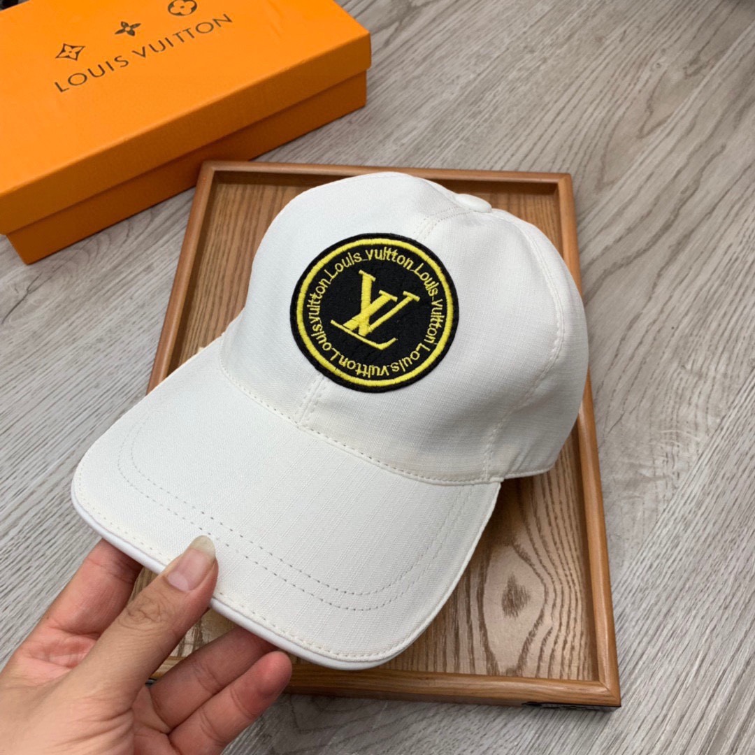 Louis Vuitton Be My Cap In White - Soul Replicas