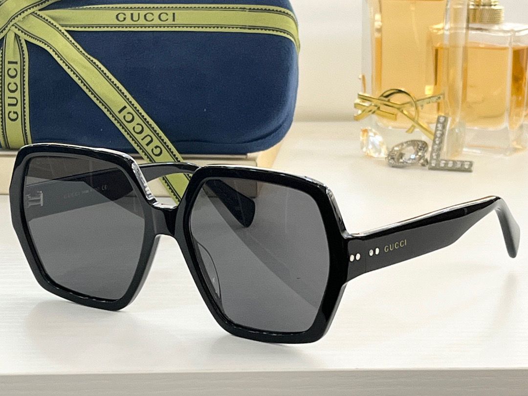 Gucci Square Frame Sunglasses - Soul Replicas