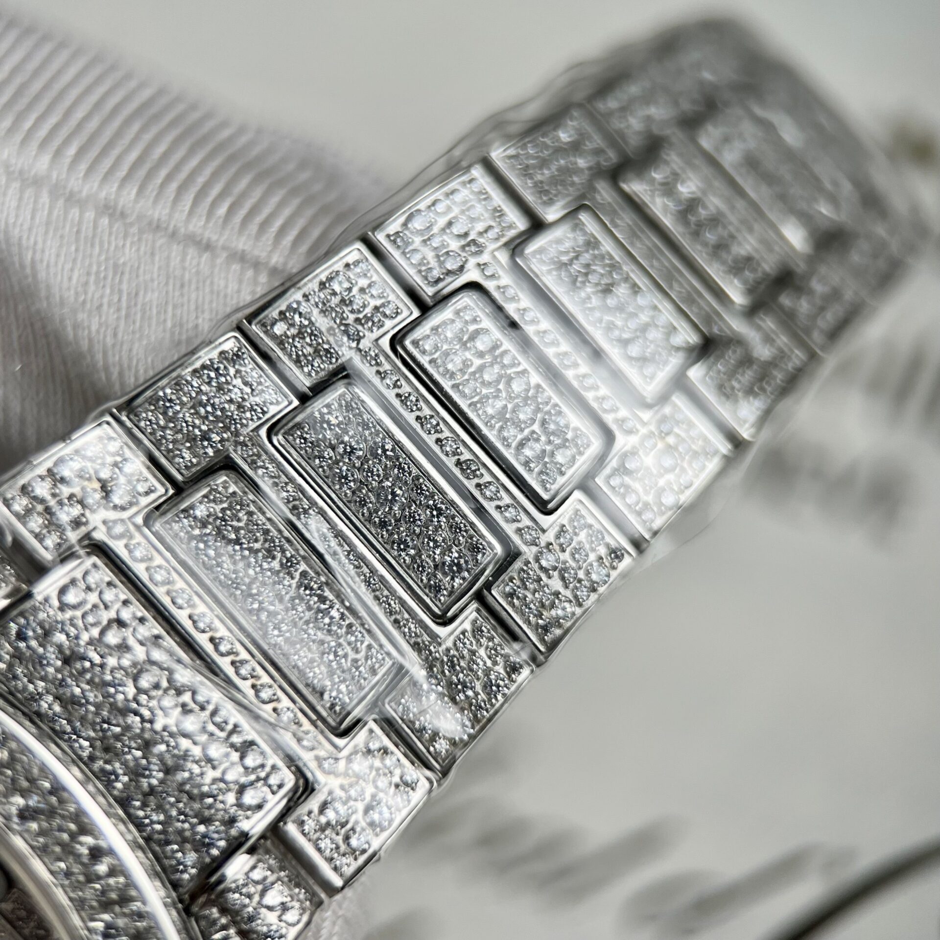 Patek Philippe Nautilus 7118 Full Diamond Replica Watch 35.2mm - Soul Replicas