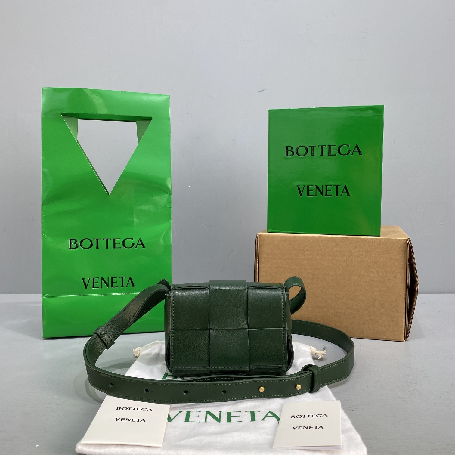 Bottega Veneta Candy Cassette Dark Green. For Women. Women-s Bags 4.7in/12cm - Soul Replicas