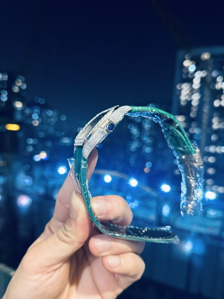 Cartier Santos With Green Moissanite Replica Watch 39.8mm - Soul Replicas