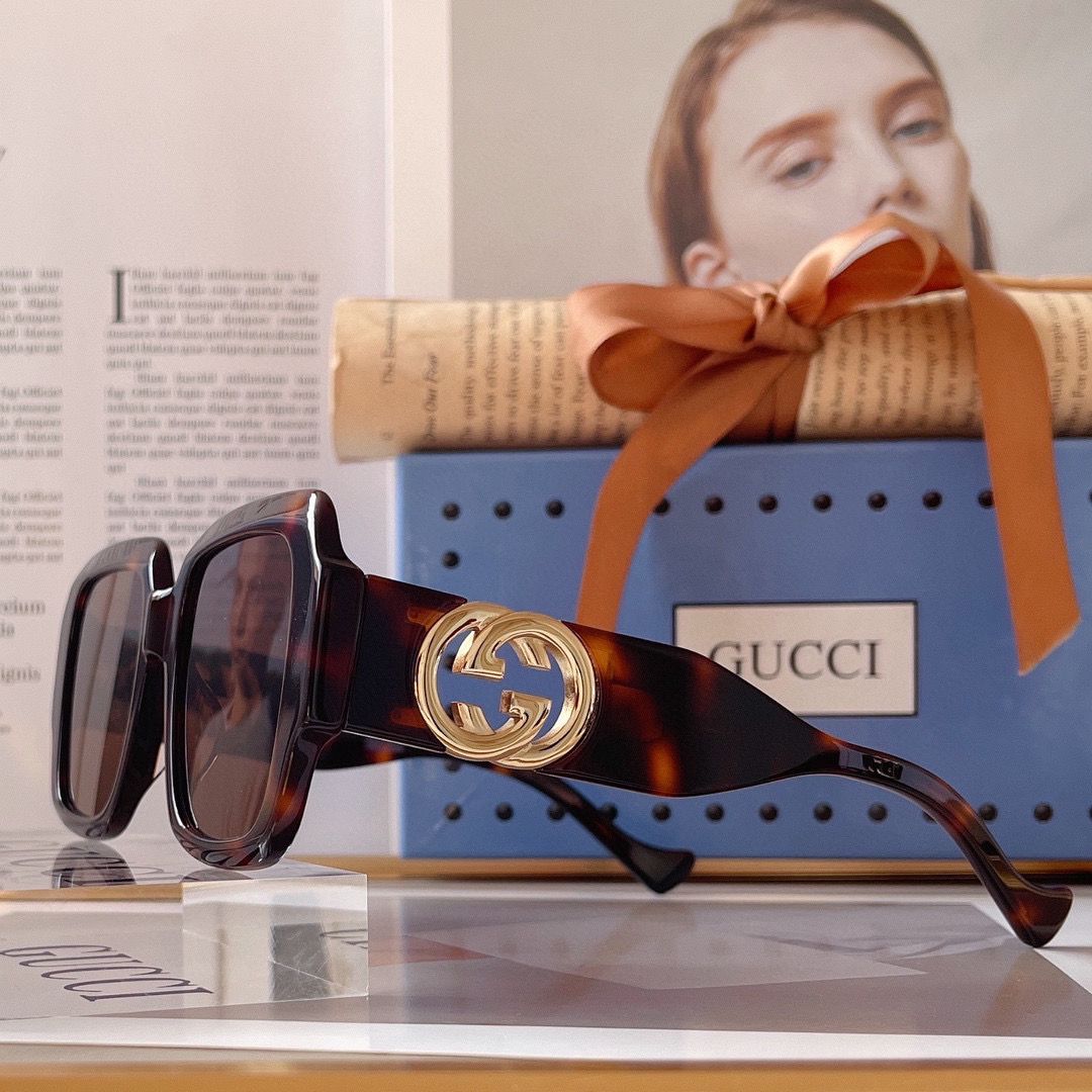 Gucci Rectangular Frame Sunglasses - Soul Replicas