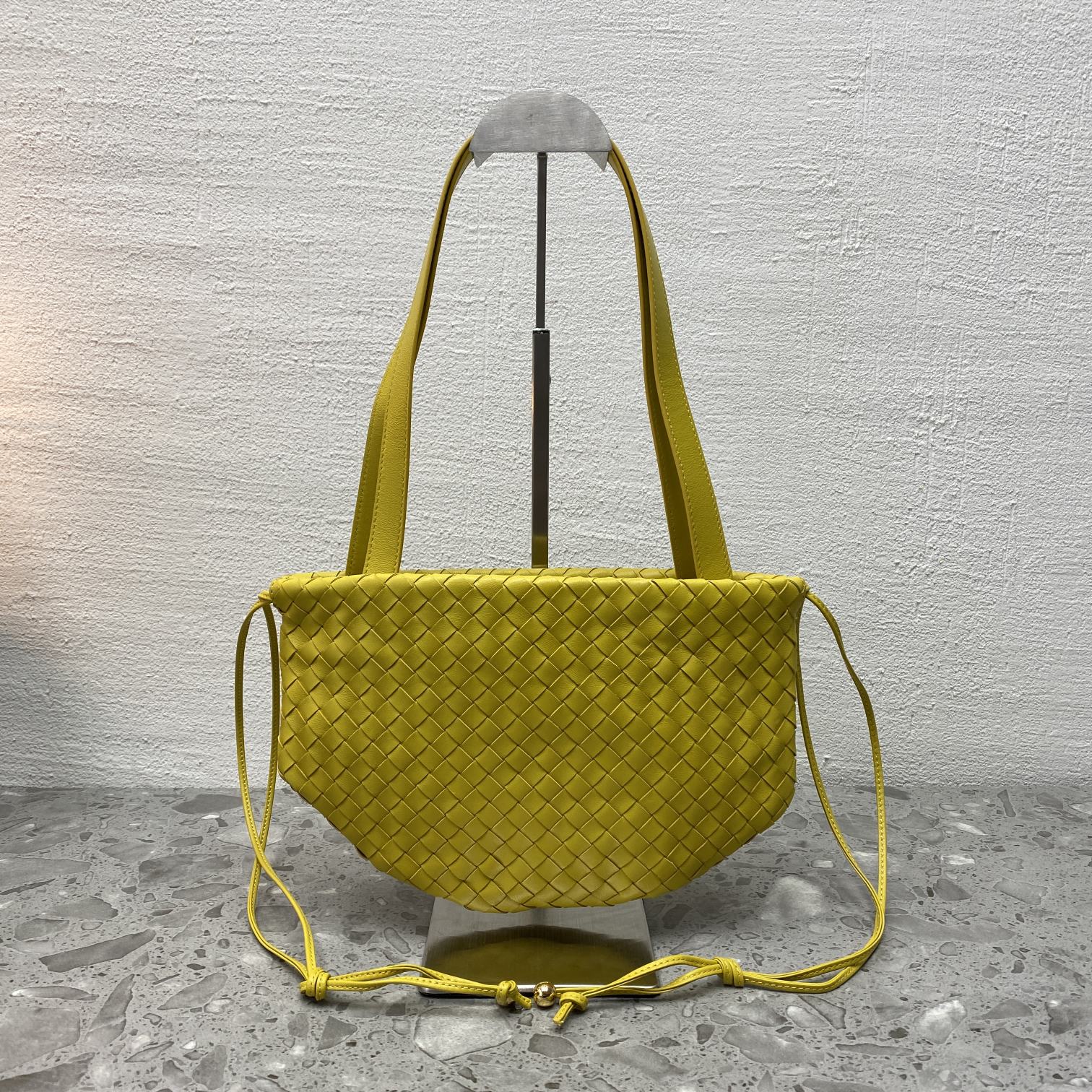 Bottega Veneta Shoulder Bag Yellow. For Women. Women's Bags 10.2in/26cm - Soul Replicas