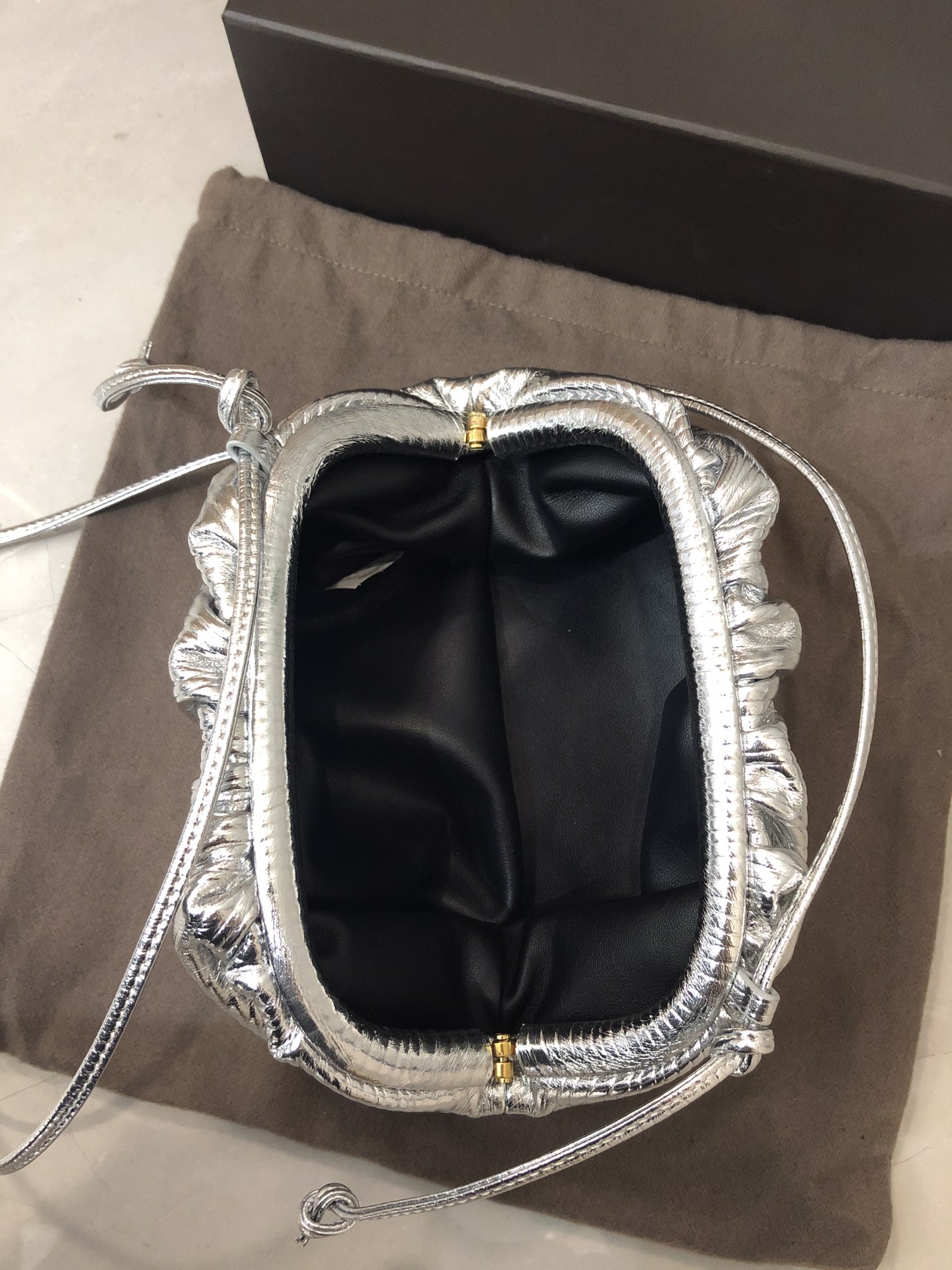 Bottega Veneta Clutch Sliver. For Women. Women-s Bags 8.7in/22cm - Soul Replicas