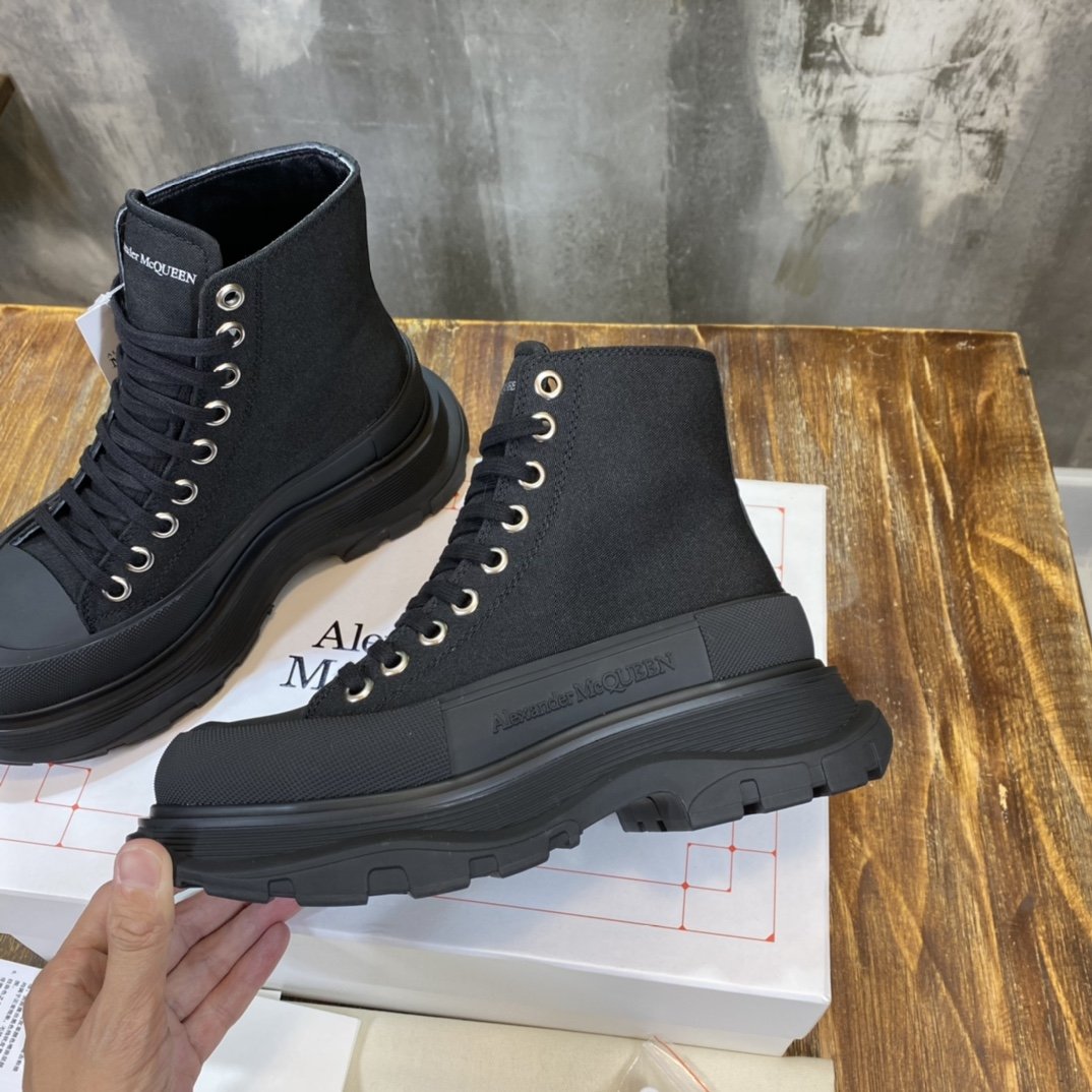 Alexander McQueen Tread Slick Boot Cotton Black For Women 604254W4MV21000 - Soul Replicas