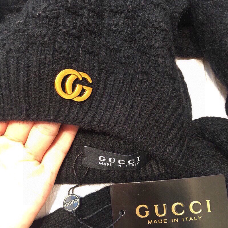 Gucci Beanie & Scarf Set In Black - Soul Replicas
