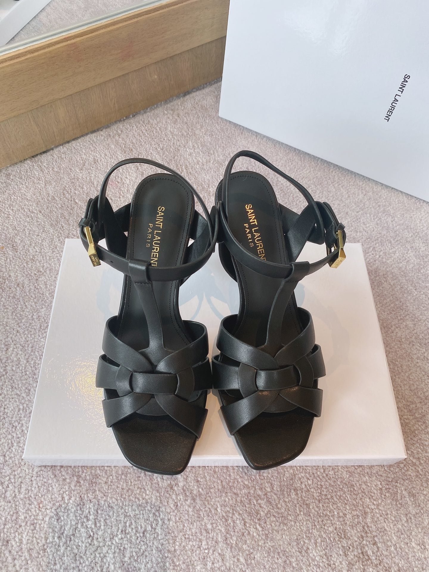 Yves Saint Laurent Women's Tribute Sandals Black For Women YSL 620673dwe001000 - Soul Replicas