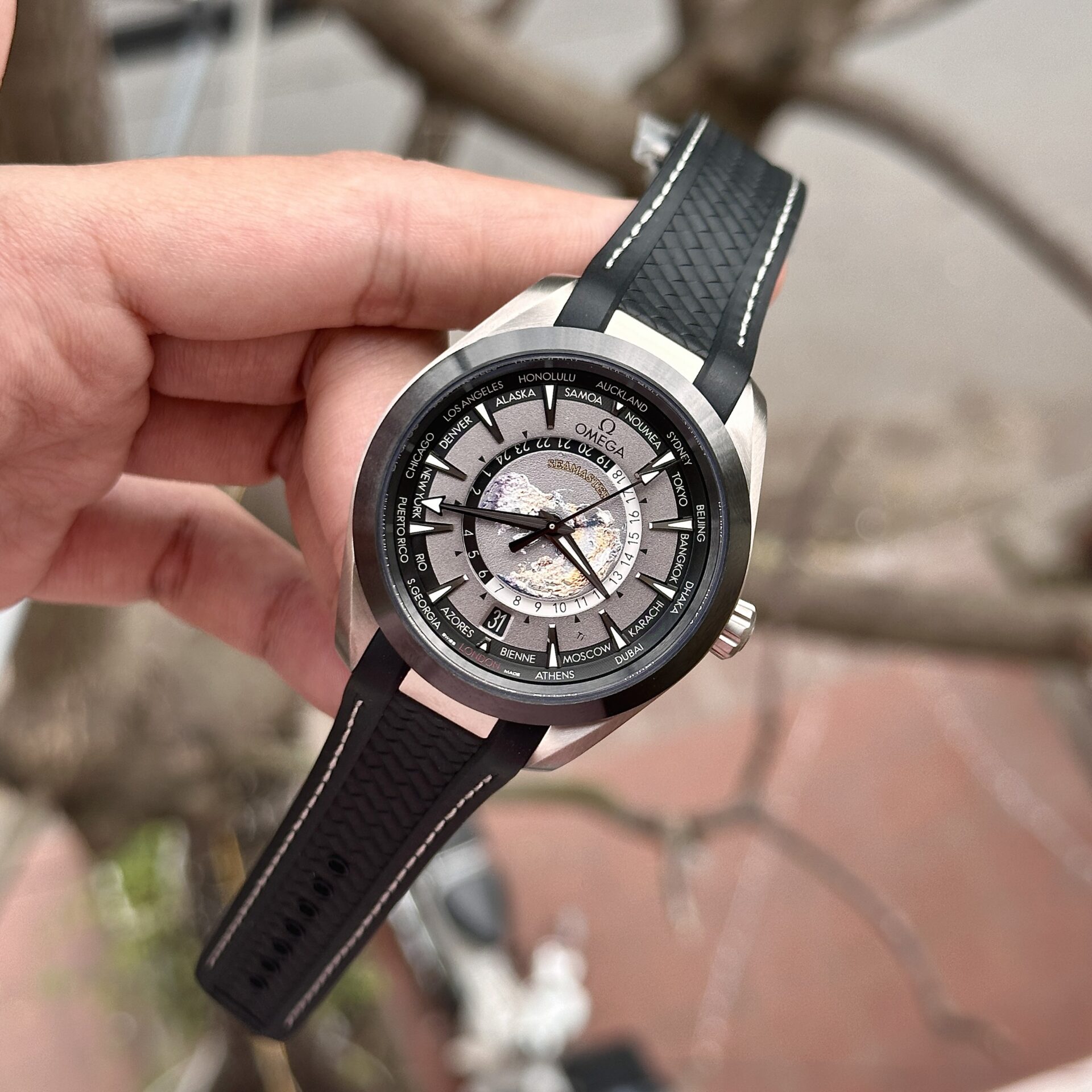 Omega Replica Watch Aqua Terra Worldtimer Gray Dial Rubber Strap VS Factory 43mm - Soul Replicas