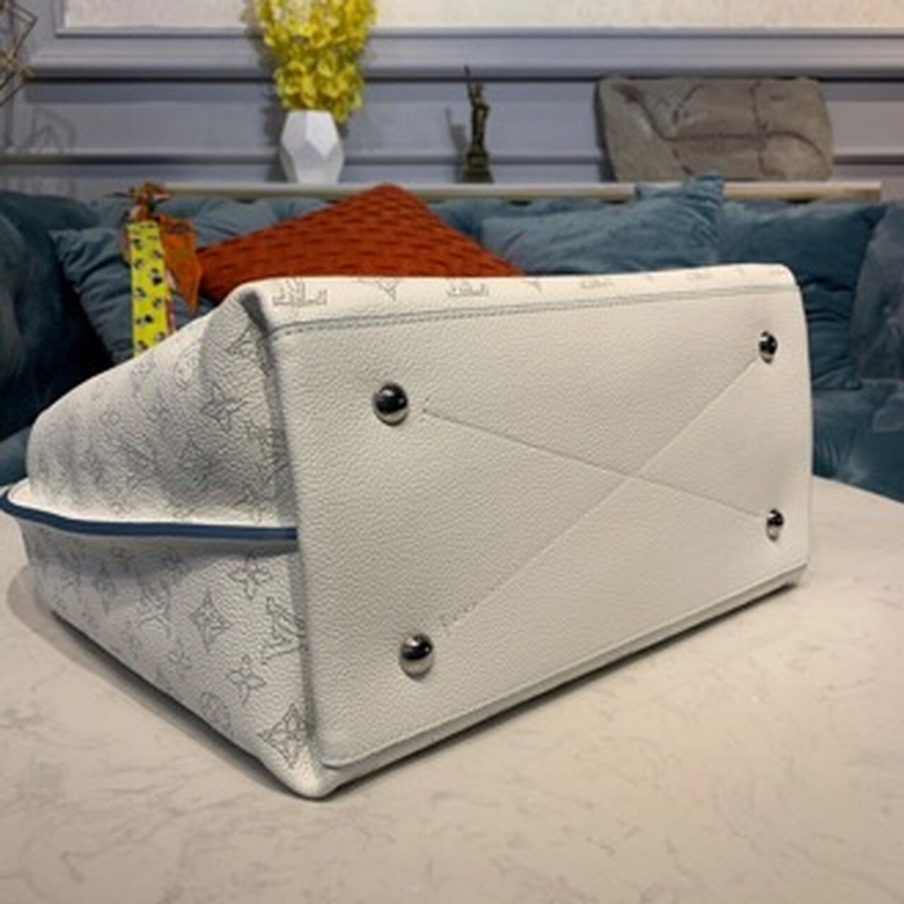 Louis Vuitton Carmel Hobo Bag Ivory For Women. Women-s Handbags. Shoulder Bags 13.8in/40cm LV - Soul Replicas