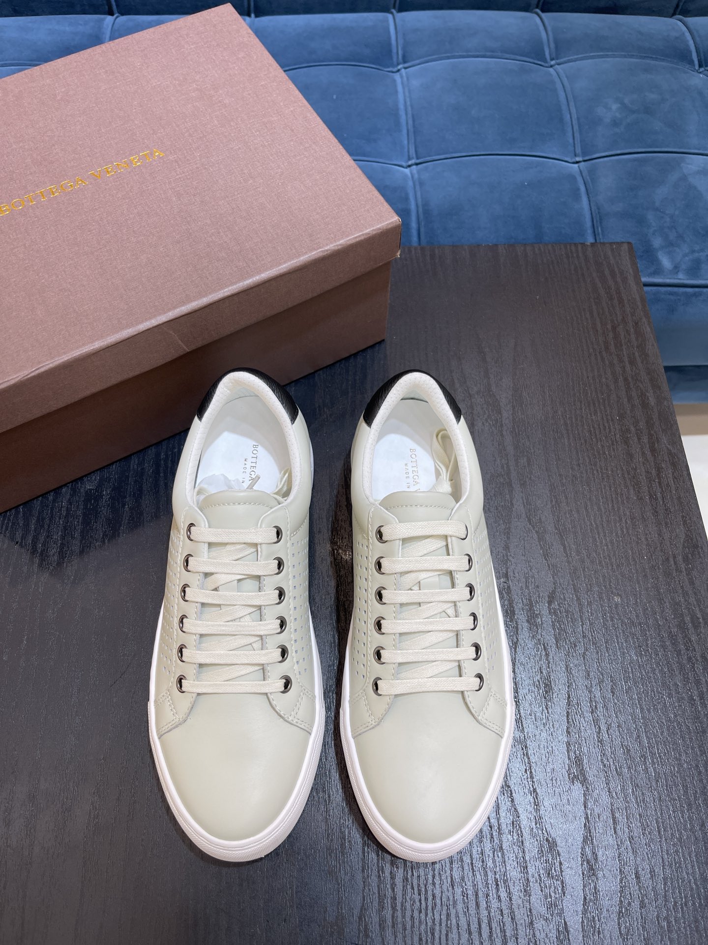 Bottega Veneta Men's Sneakers Light Grey For Men - Soul Replicas