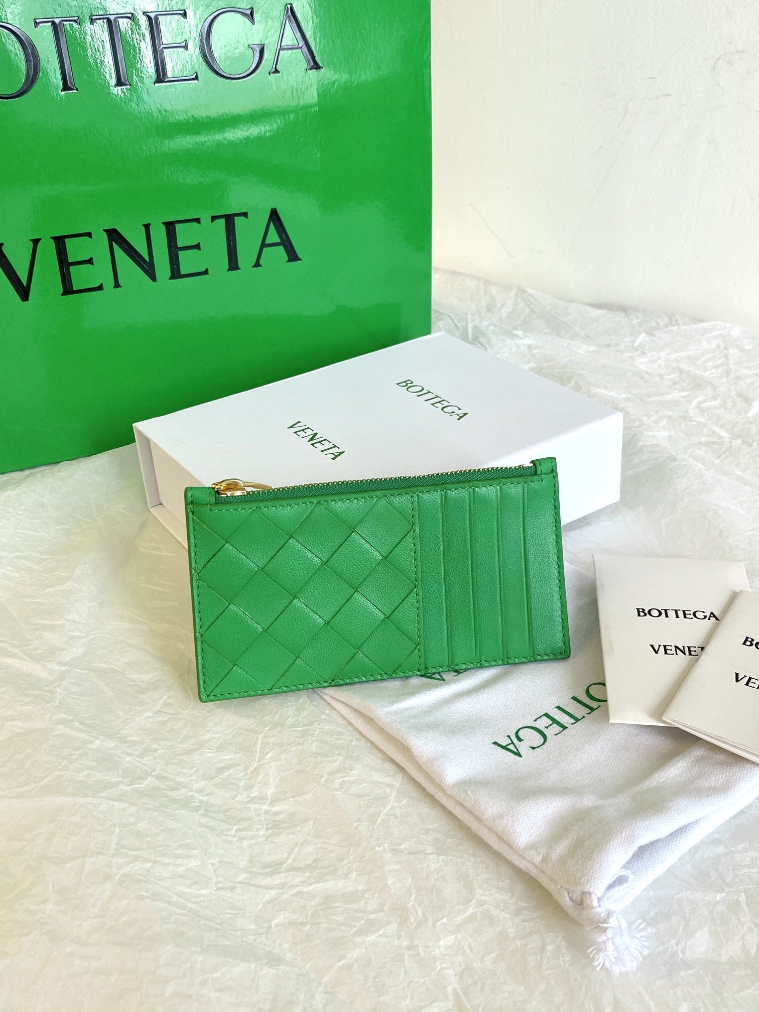 Bottega Veneta Zipped Card Case Green. For Women. Women's Bags 5.5in/14cm 666939VCPP33722 - Soul Replicas