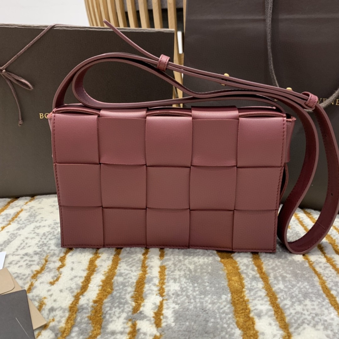 Bottega Veneta Cassette Bag For Women 9.1in/23cm In Dark Red 578004VMAY16206 - Soul Replicas