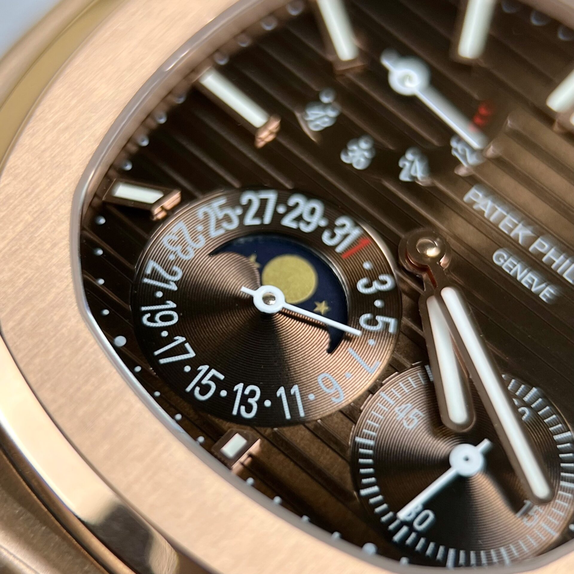 Patek Philippe Replica Watch Nautilus 5712R Chocolate Dial Gold Wrapped 40mm - Soul Replicas