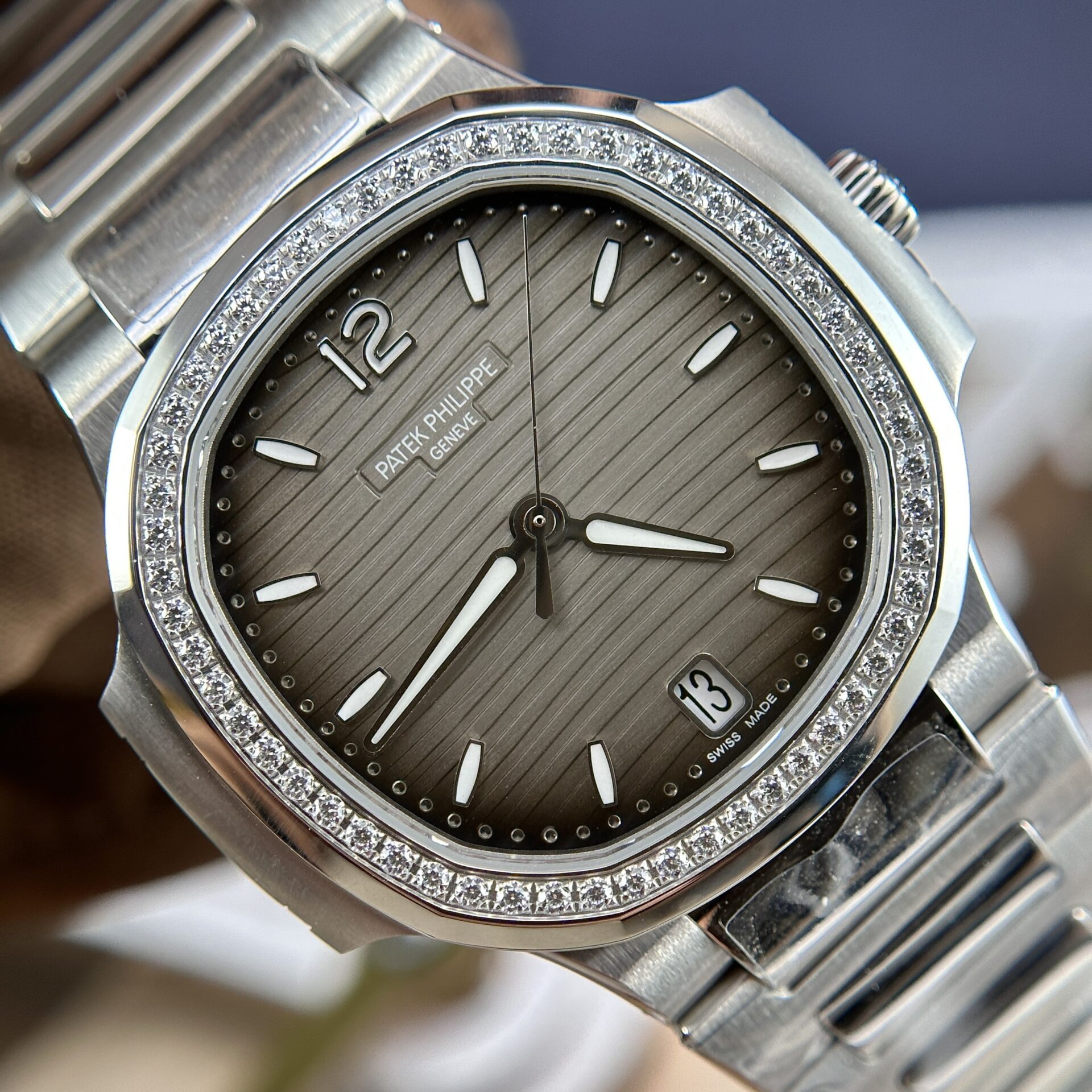 Patek Philippe Nautilus 7118 Replica Watch Grey Dial 3K Factory 35.2mm - Soul Replicas