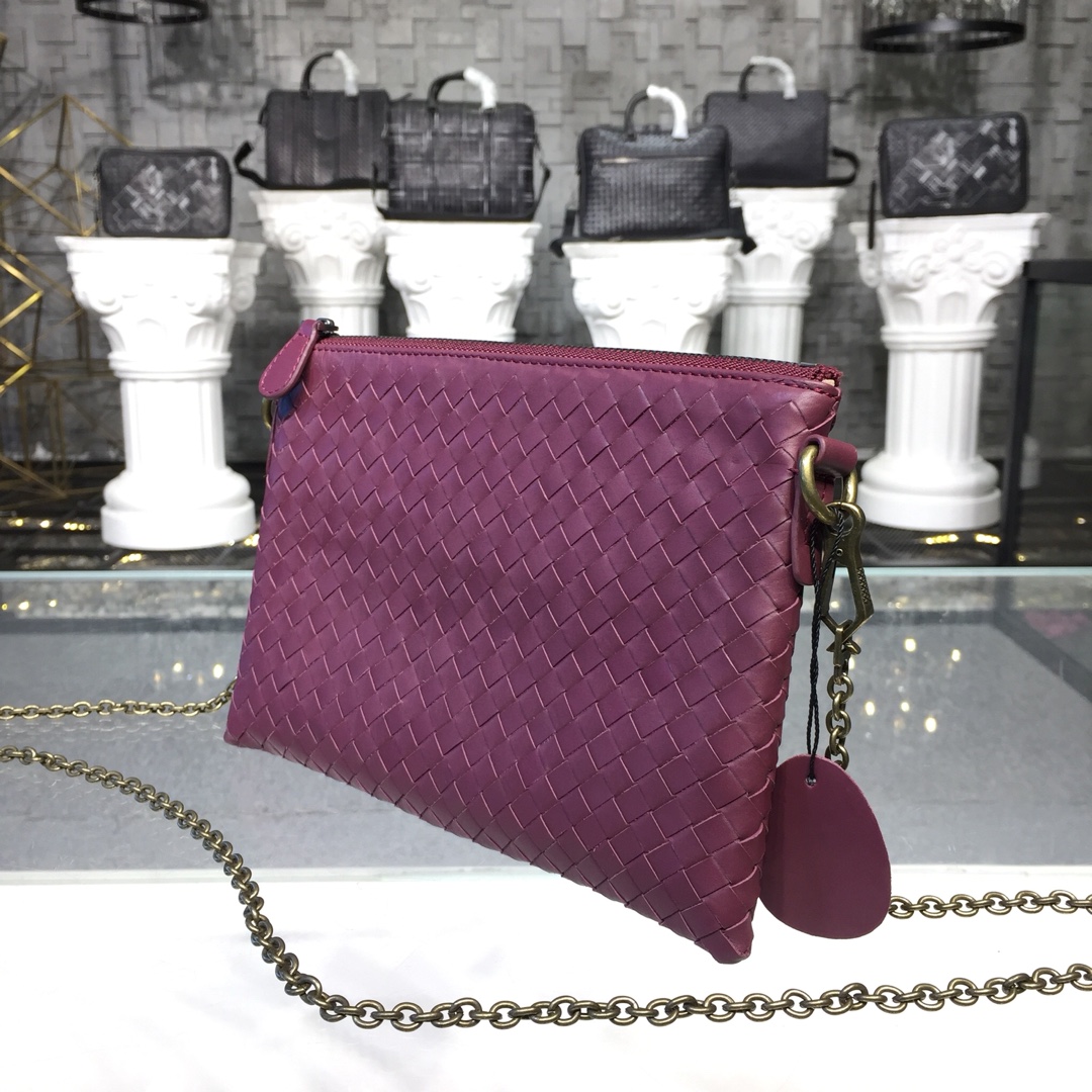 Bottega Veneta Chain Shoulder Bag Dark Red. For Women. Women's Bags 9.6in/24.5cm - Soul Replicas