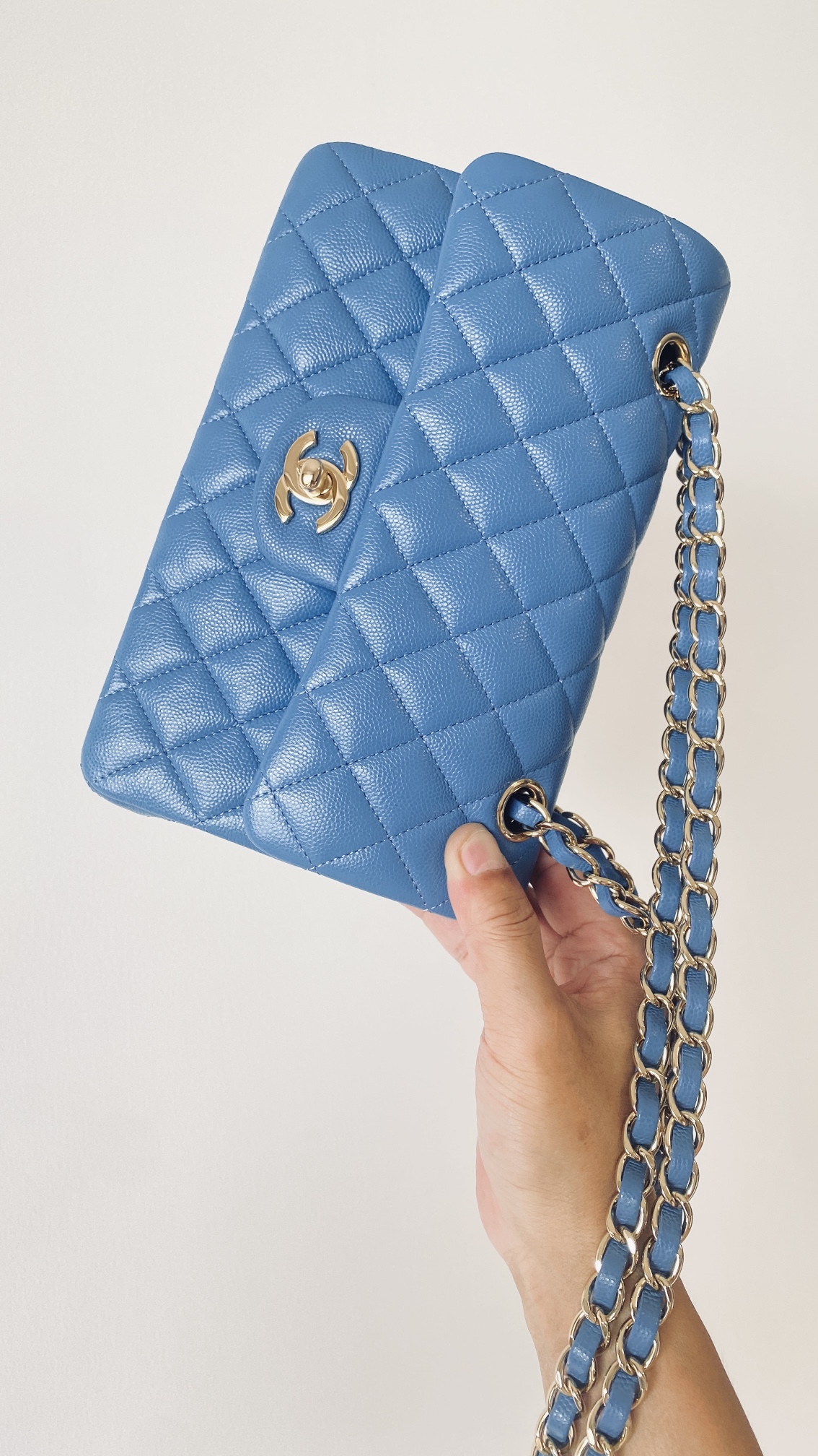 ChanelSmall Classic Handbag Blue For Women. Women-s Bags 9.1in/23cm - Soul Replicas