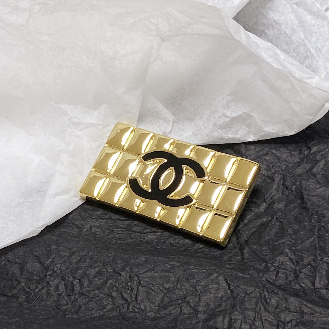 Chanel Brooch - Soul Replicas