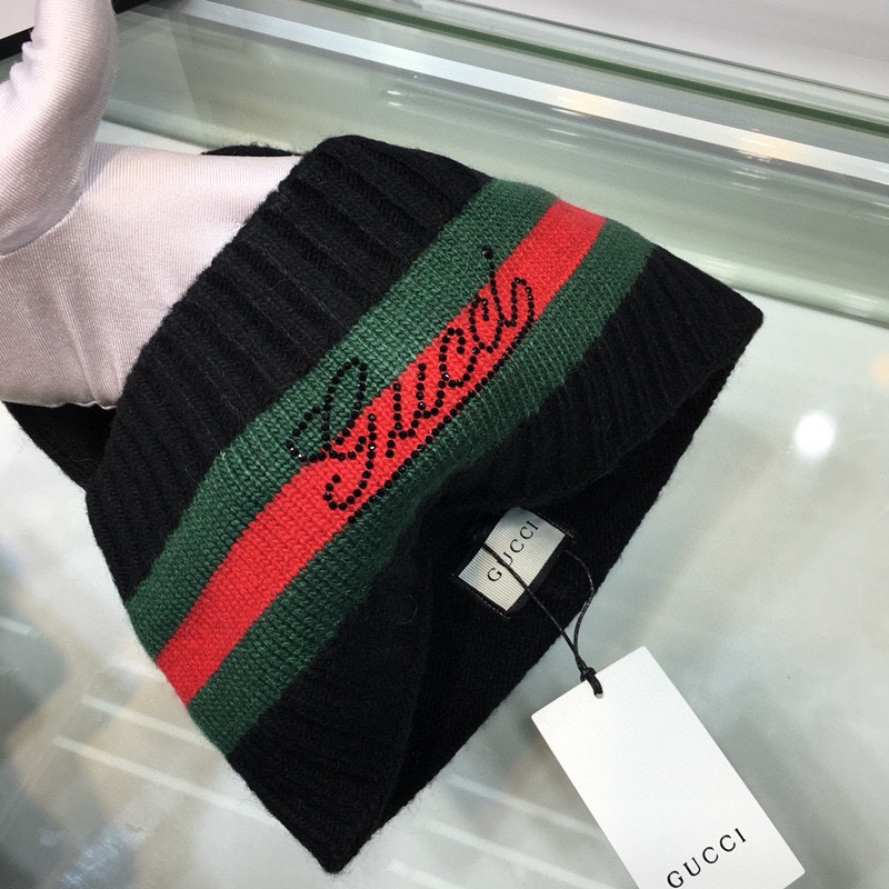 Gucci Beanie & Scarf Set In Black - Soul Replicas