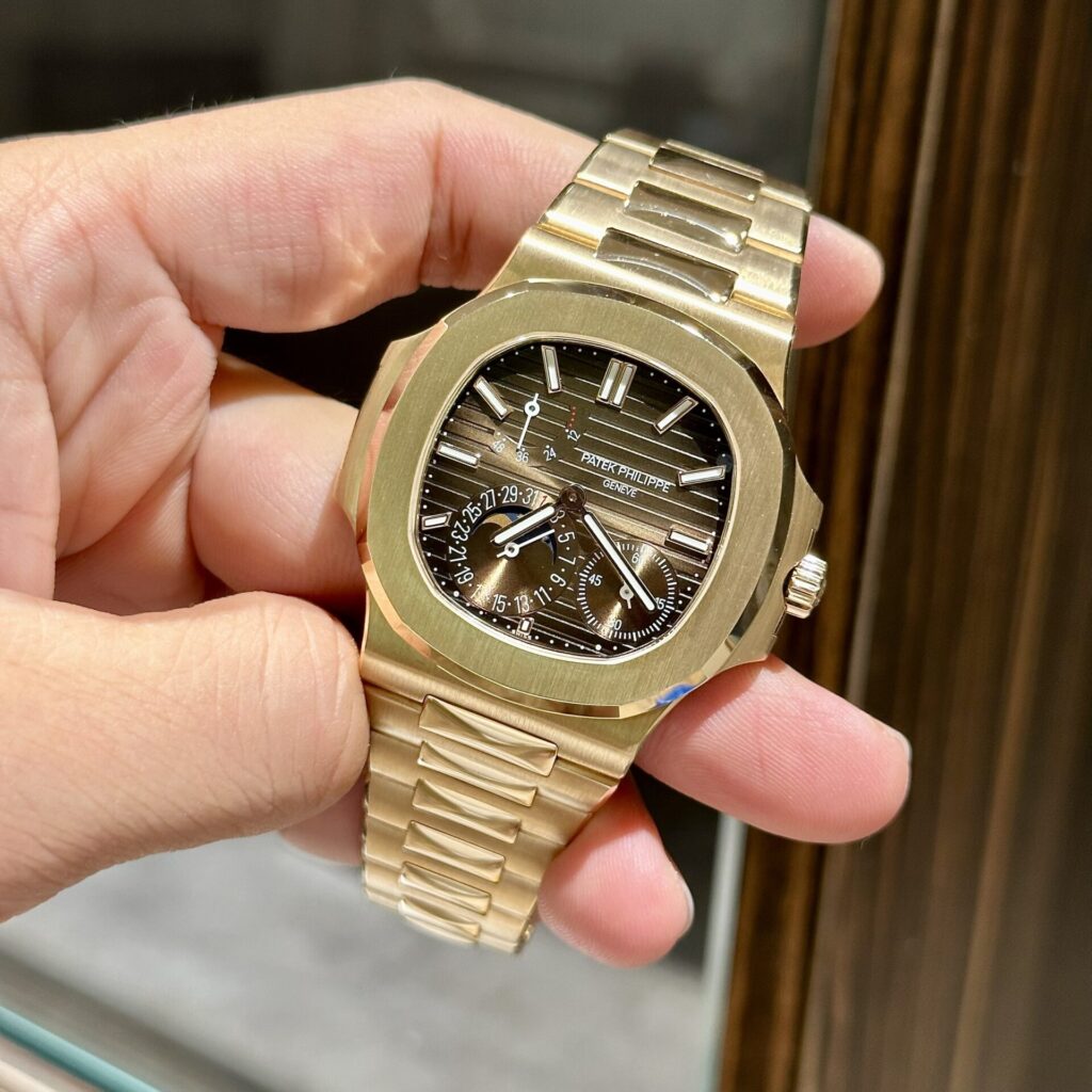 Patek Philippe Best Replica Watch Nautilus 5712R Brown Dial 18K Solid Gold 40mm - Soul Replicas