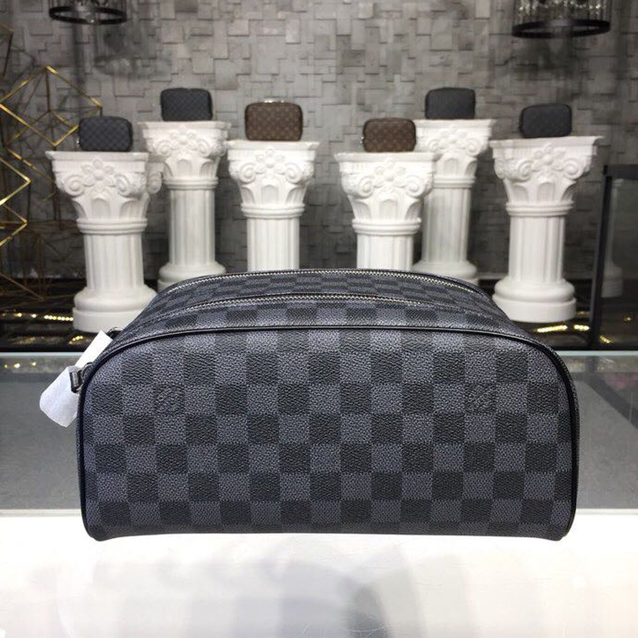 Louis Vuitton King Size Toiletry Damier Graphite Canvas For Women. Women-s Bags. Travel Bags 11in/28cm LV - Soul Replicas