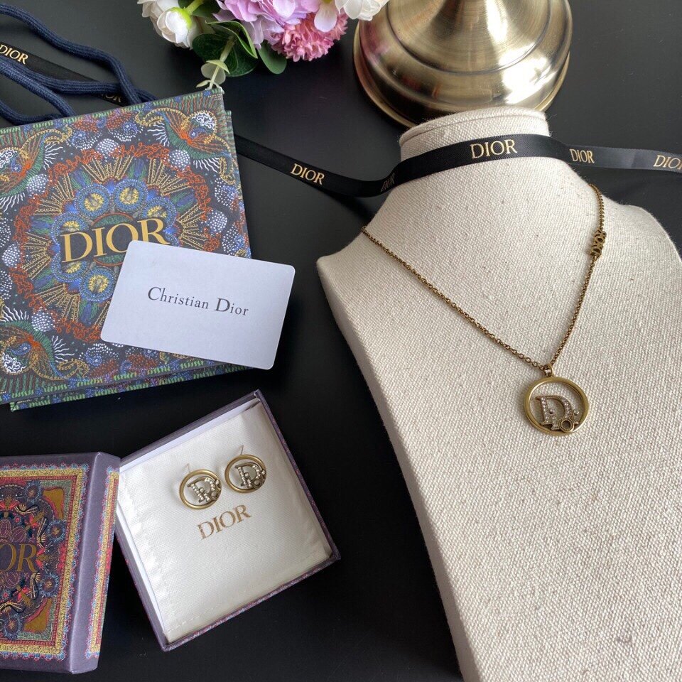 Dior Necklace - Soul Replicas