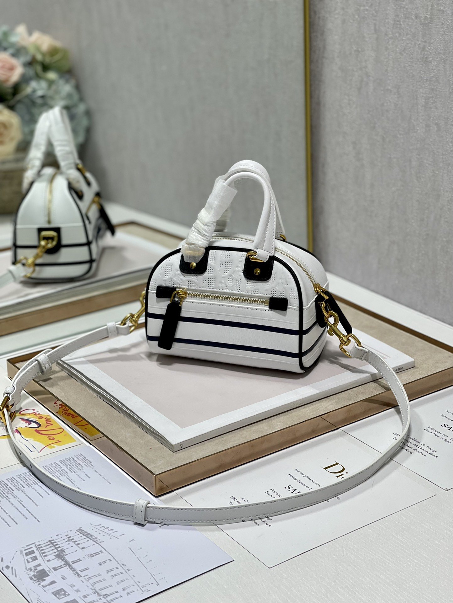 Christian Dior Mini Vibe Zip Bowling Bag. White. For Women Women-s Handbags. Bowling Bags. 17cm CD - Soul Replicas