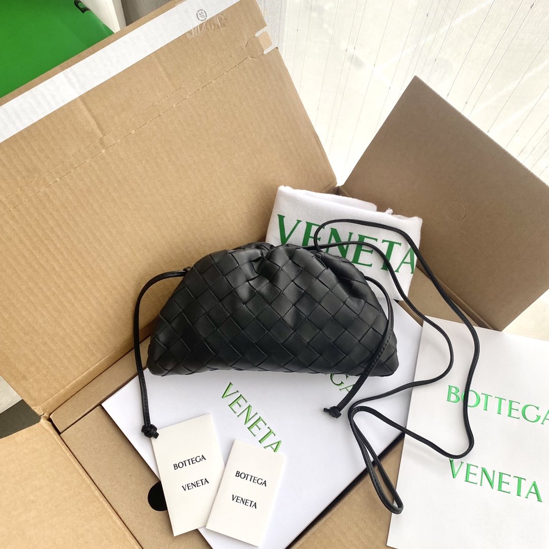 Bottega Veneta Mini Pouch Black. For Women. Women-s Bags 8.6in/22cm 585852VCPP18803 - Soul Replicas