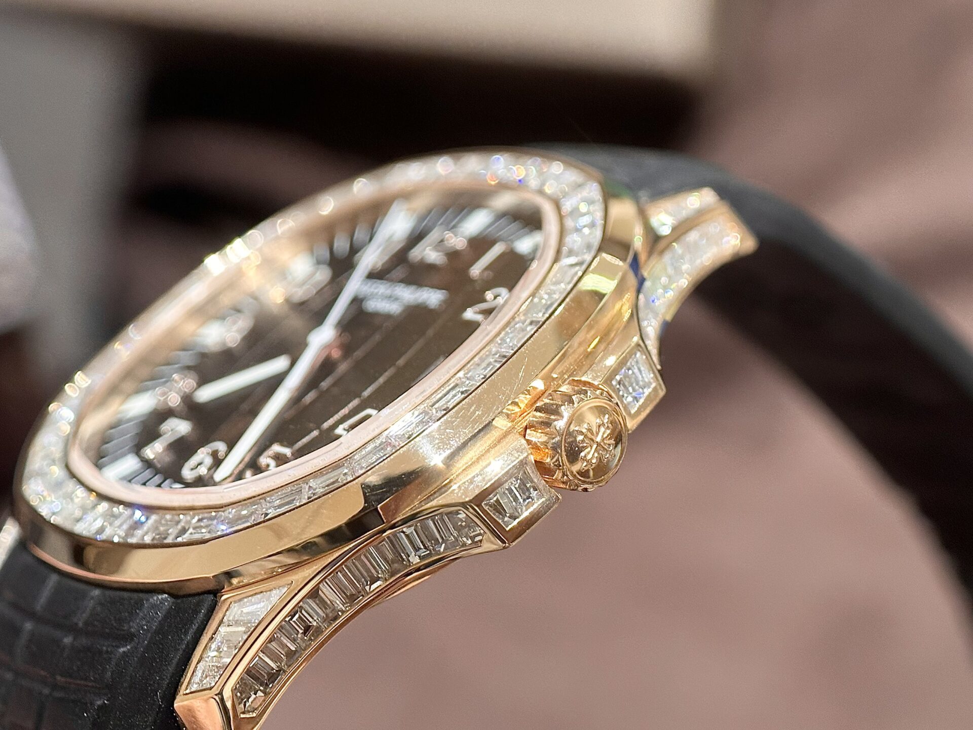 Patek Philippe Aquanaut 5167R Replica Watch 18K Solid Gold Natural Diamond 40mm - Soul Replicas