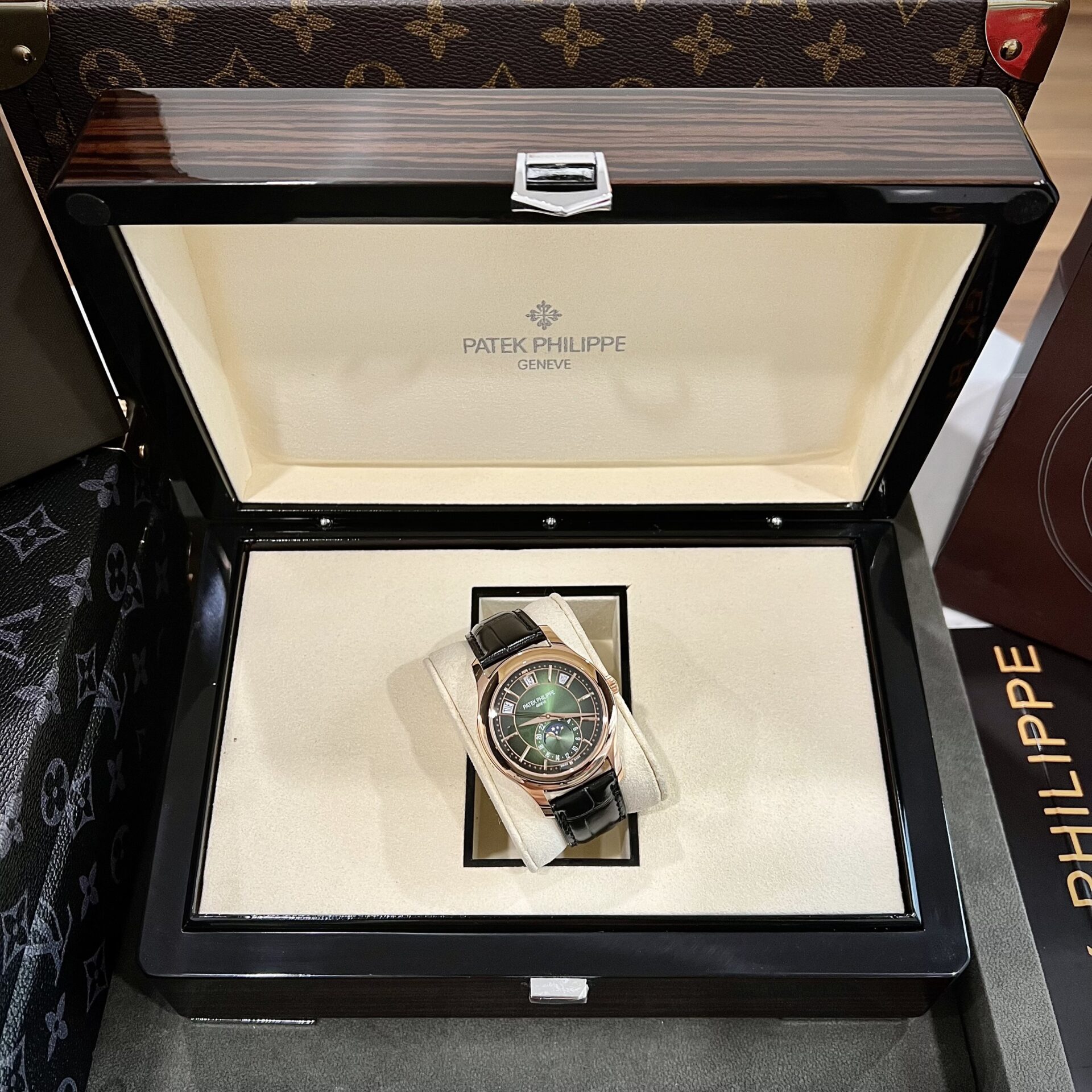 Patek Philippe Replica Watch Complications 5205R Green Dial 40mm - Soul Replicas