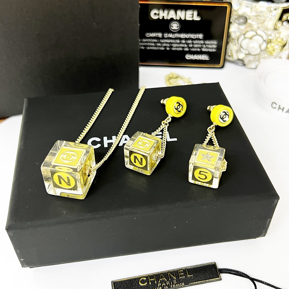 Chanel Earrings - Soul Replicas