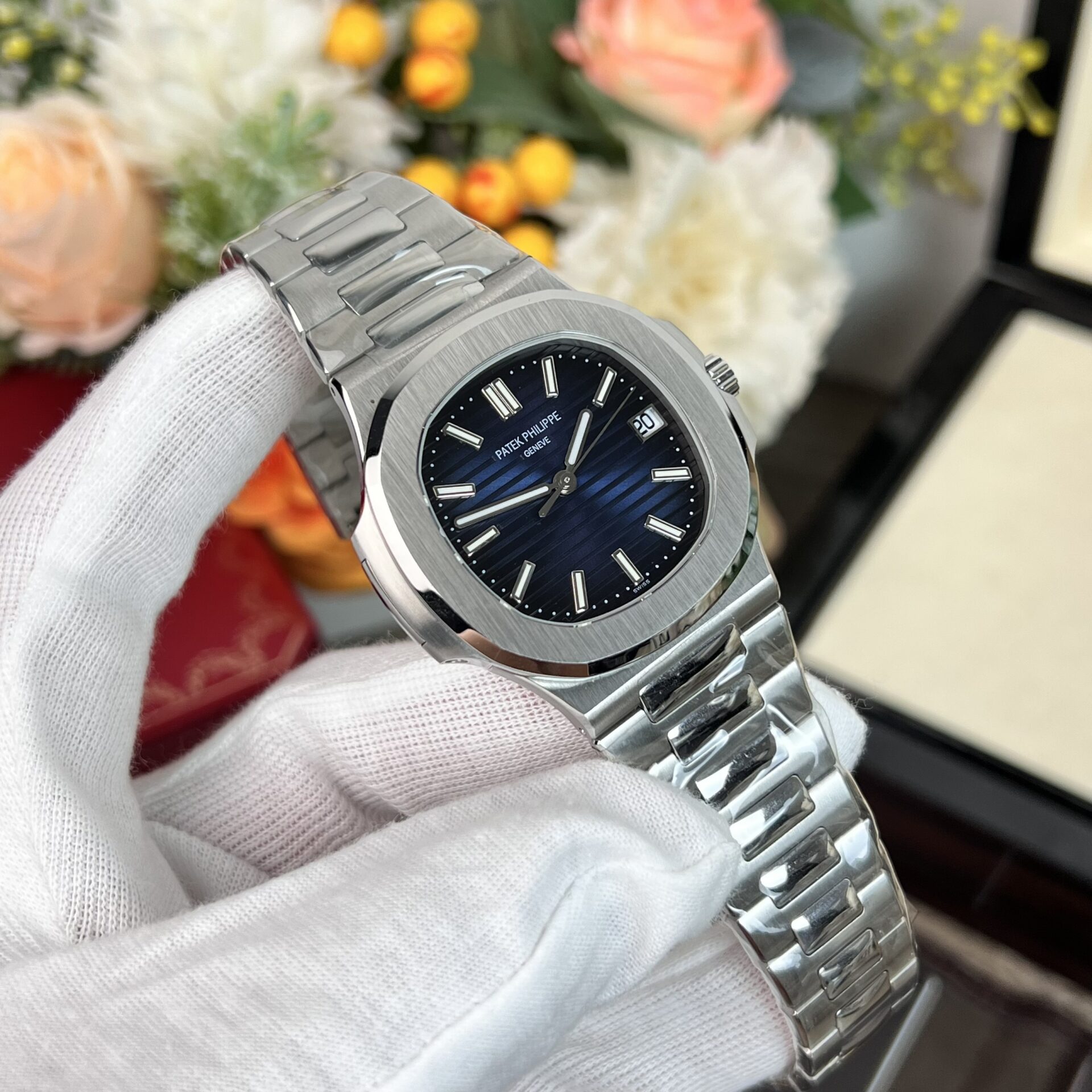 Patek Philippe Nautilus 5711 Replica Watch Refined Full Like Auth 40mm - Soul Replicas