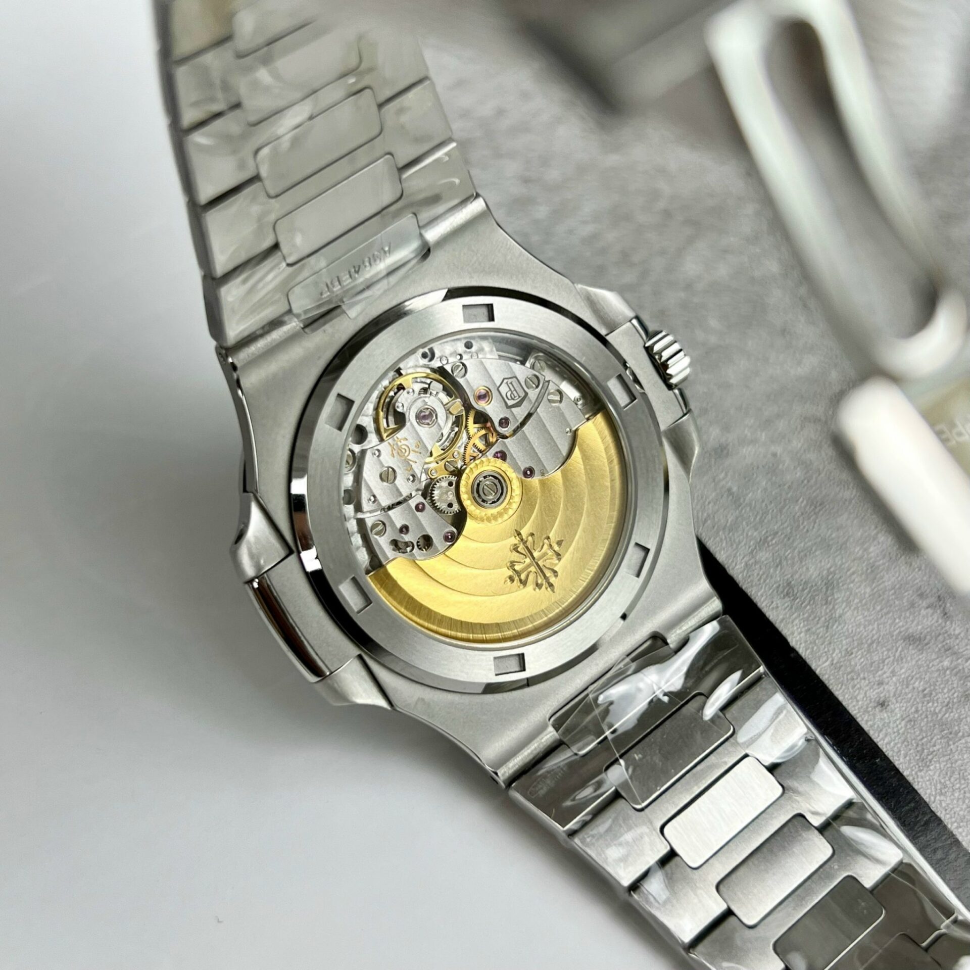 Patek Philippe Replica Watch Nautilus 5723 Green Dial 40mm - Soul Replicas