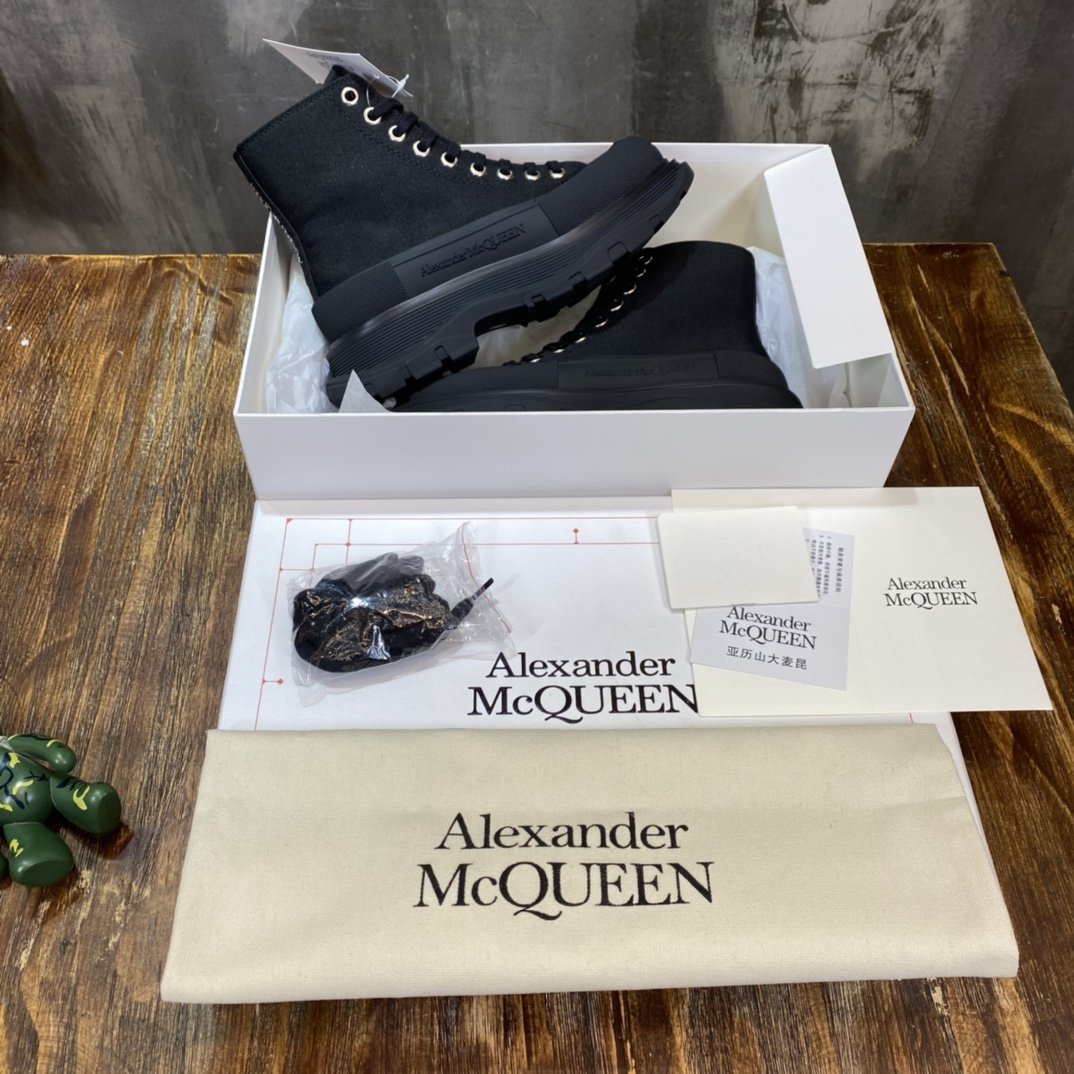 Alexander McQueen Tread Slick Boot Cotton Black For Women 604254W4MV21000 - Soul Replicas