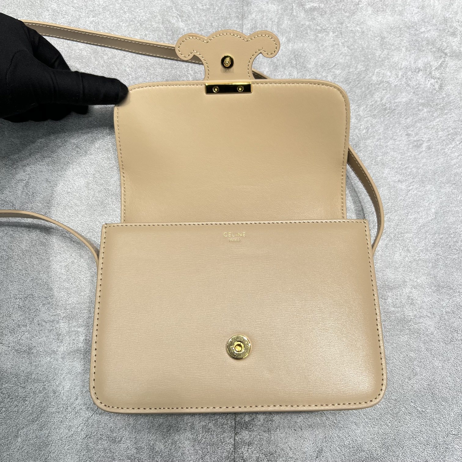 Celine Classique Cuir Triomphe Bag Beige For Women 9in/22cm - Soul Replicas