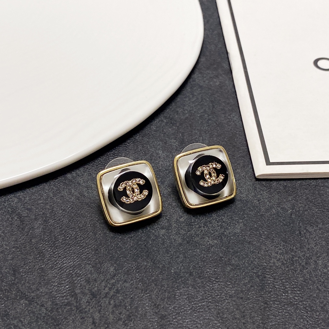 Chanel Earrings - Soul Replicas