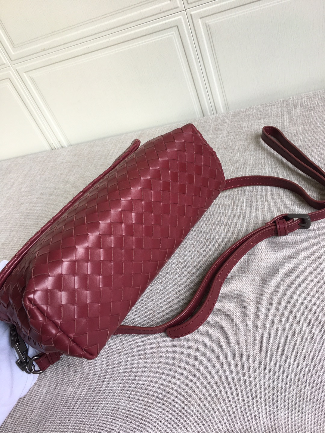 Bottega Veneta Classic Intrecciato Red. For Women. Women's Bags 8.9in/22.5cm - Soul Replicas