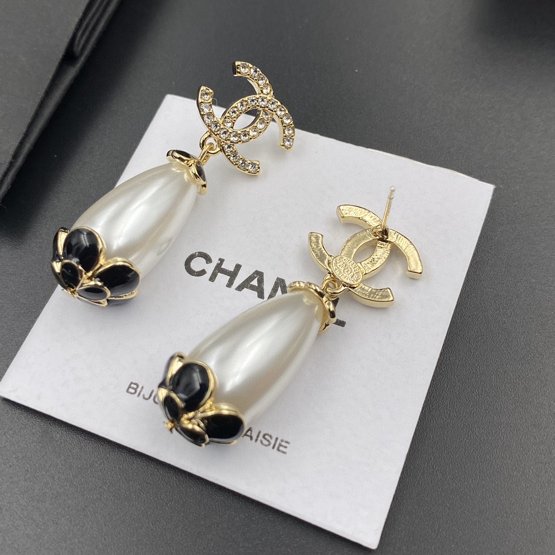 Chanel Earrings - Soul Replicas