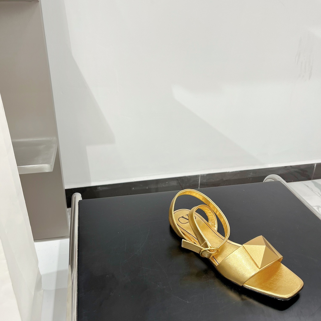 Valentino Garavani One Stud Ankle Strap Sandals Gold For Women XW0S0EI3CYI - Soul Replicas