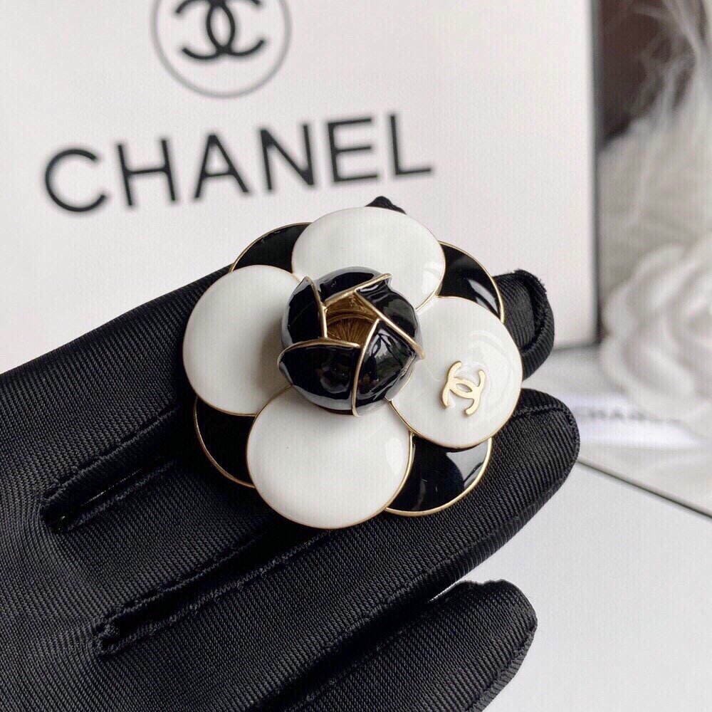 Chanel Brooch - Soul Replicas
