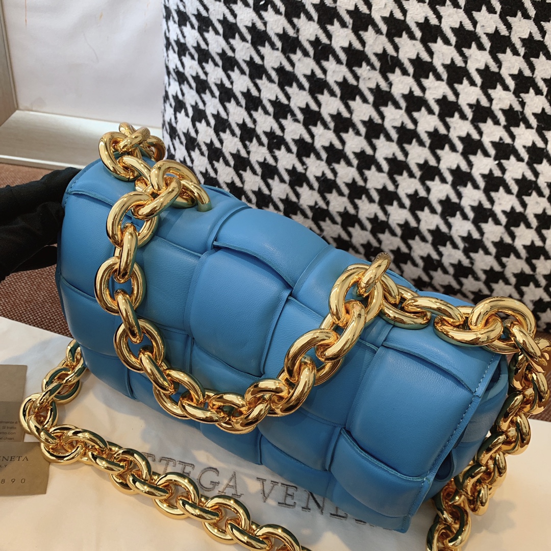 Bottega Veneta Chain Cassette Blue. For Women. Women's Bags 10.2in/26cm - Soul Replicas